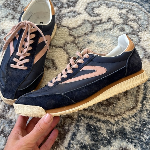 Gently used. Great color combo tretorn sneakers size 7.5 - Picture 2 of 4